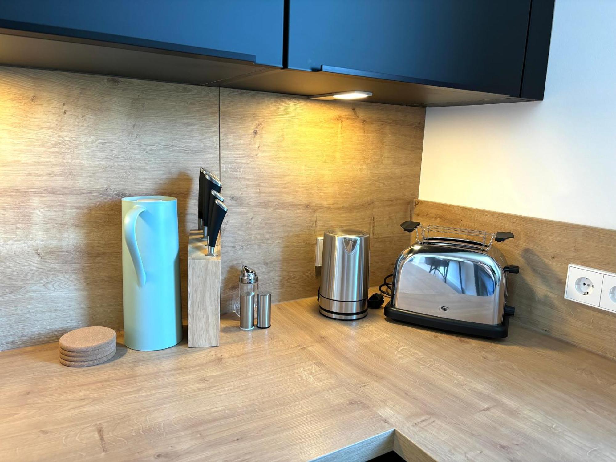 Gesamte Wohnung, Kueche, Parkplatz, Terrasse